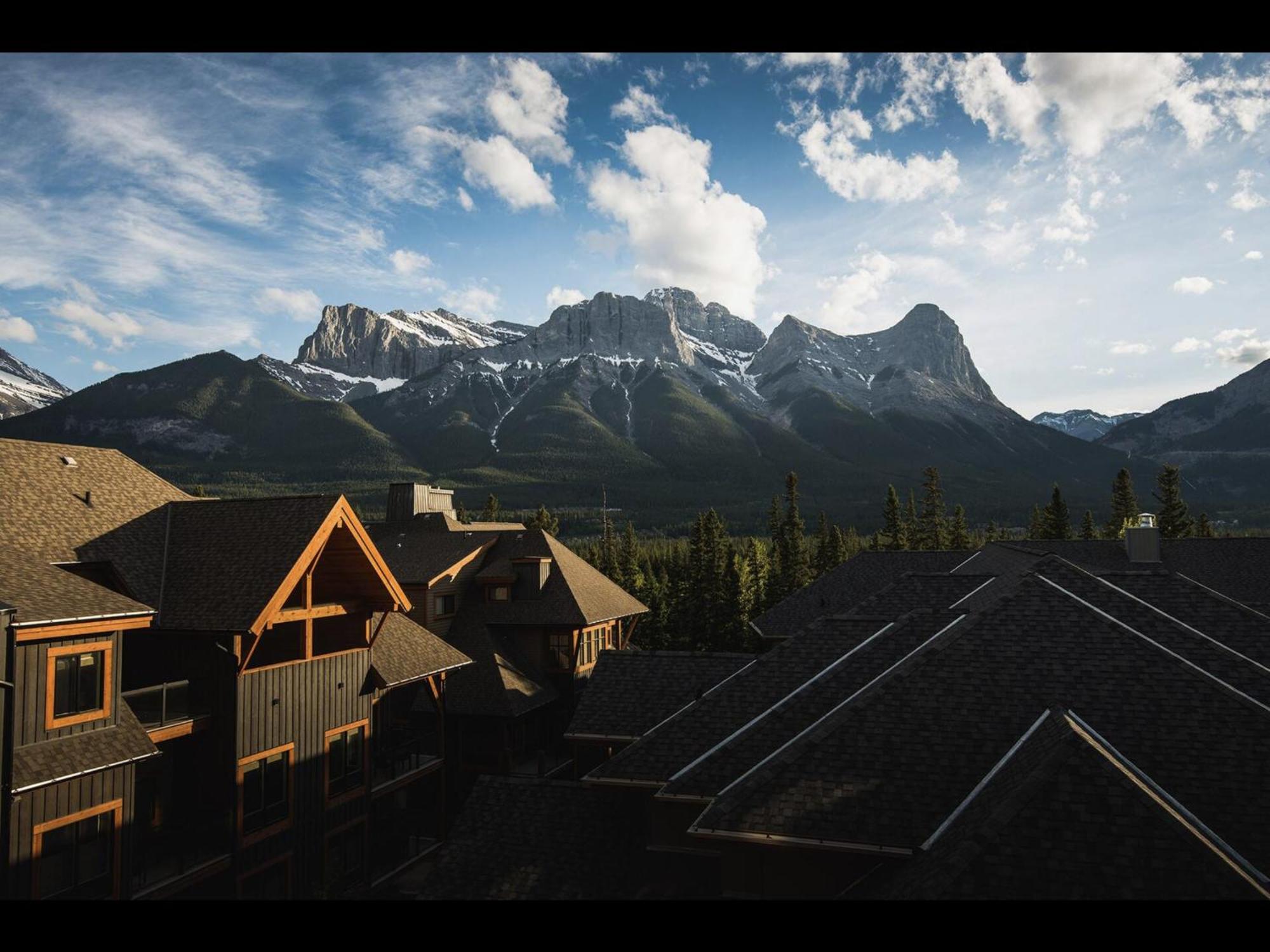 Luxury Resort 2Bedroom 2Bath Sleeps 6 945 Square Feet Canmore Luaran gambar