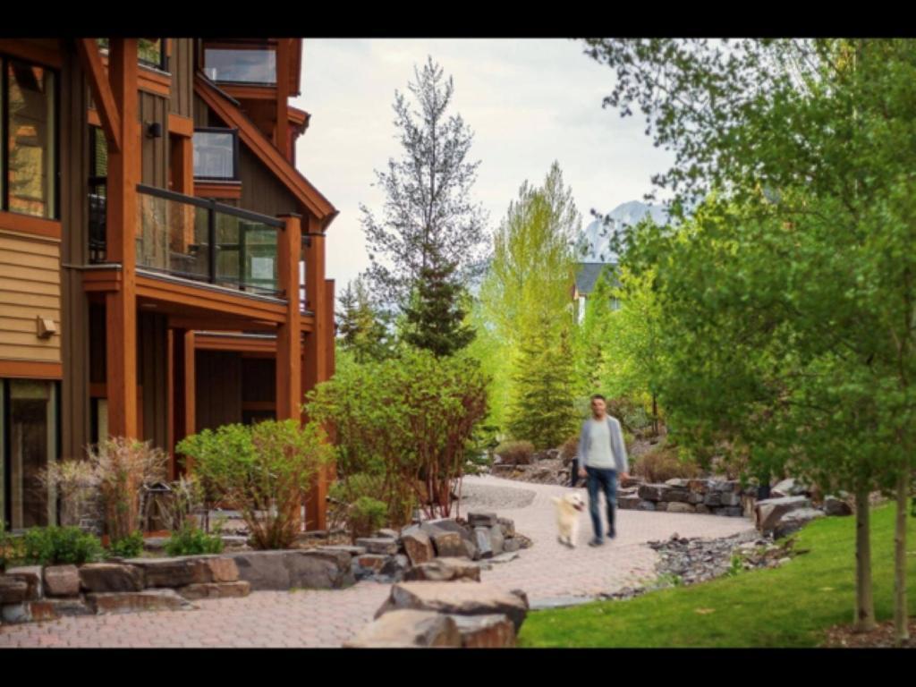 Luxury Resort 2Bedroom 2Bath Sleeps 6 945 Square Feet Canmore Luaran gambar